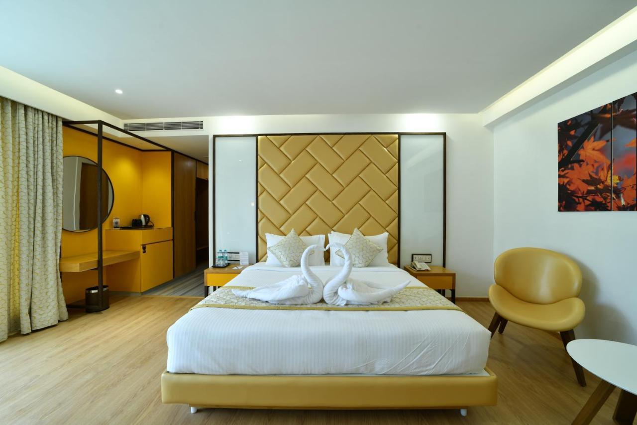 The President Hotel, Kumarapark Бангалор Экстерьер фото
